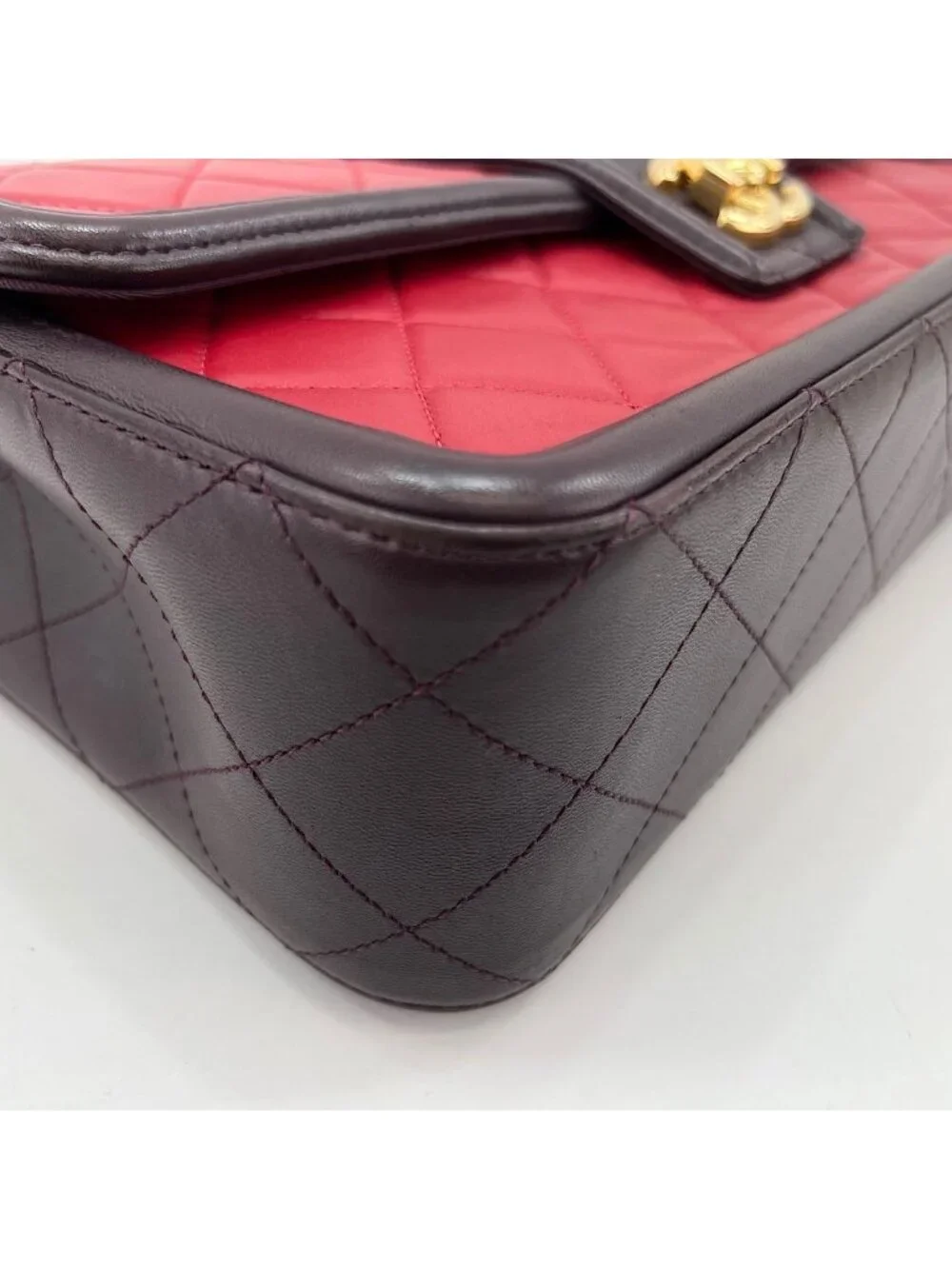 Chanel Shoulder Bag Quilted 30